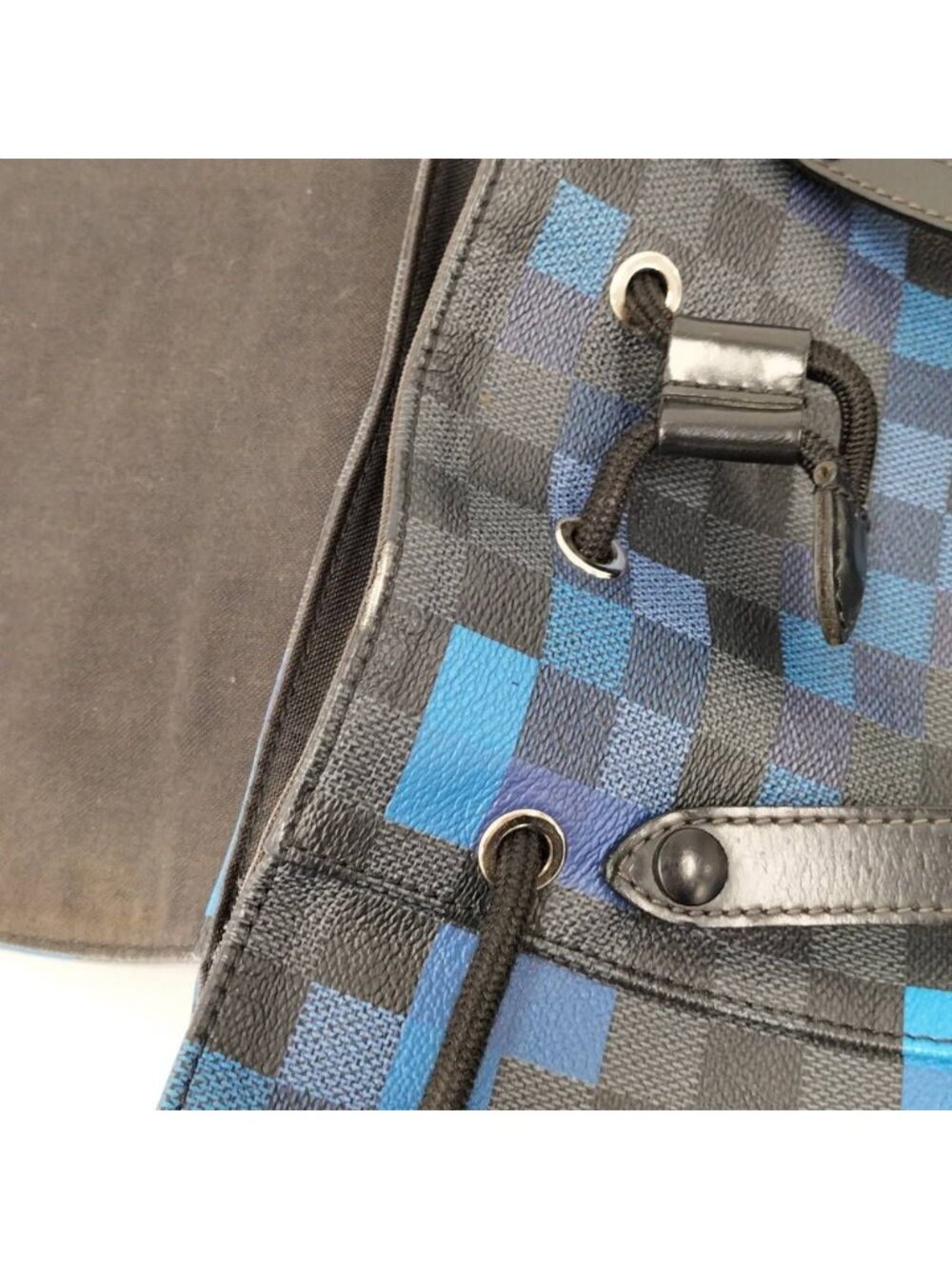 Louis Vuitton Christopher PM Damier Graphite Pixel Backpack - Picture 8 of 9